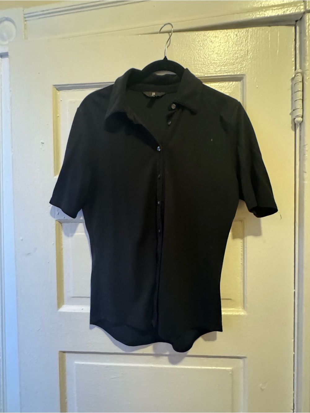 Banana Republic Black Short-Sleeve Button-Down Shirt